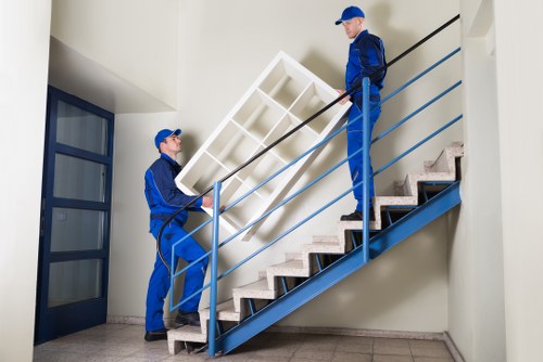 Careful moving service for flats and apartments in Holland Park