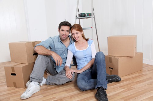 Careful packing and protection for fragile items in Holland Park