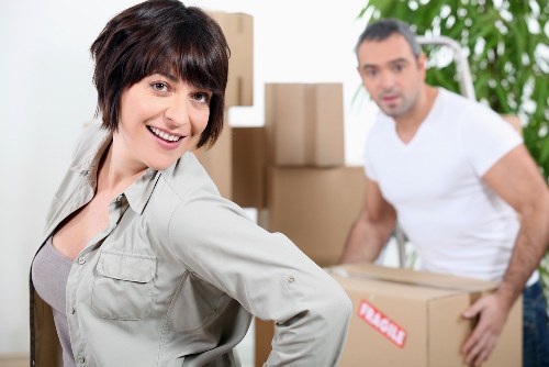 Organized moving process for homes and businesses in Holland Park